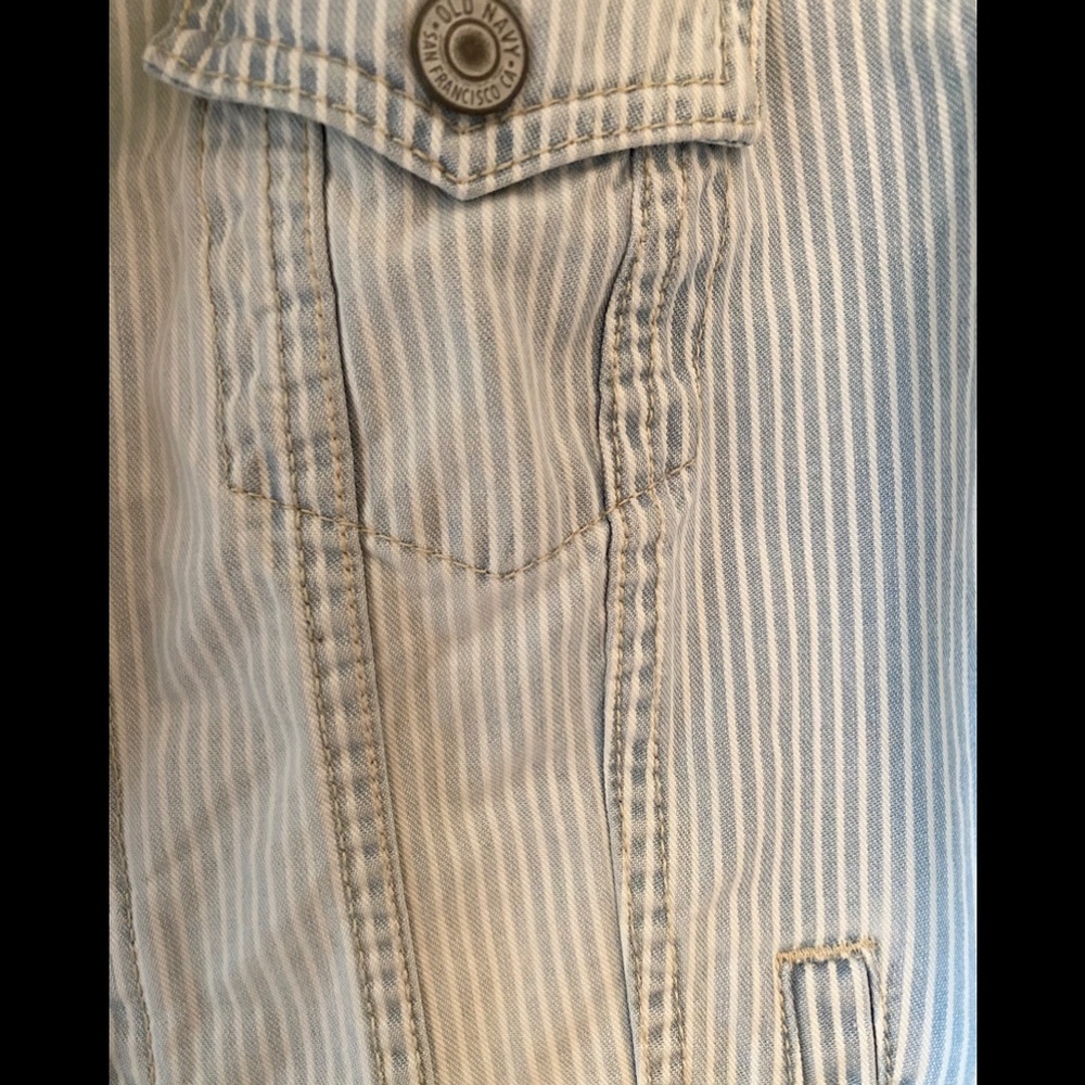 Old Navy Denim Jacket - Seersucker Pattern - Picture 5 of 5